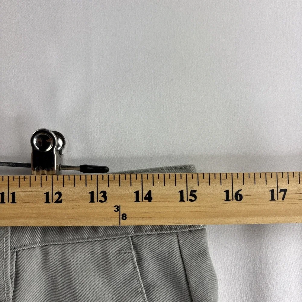 Volcom Men's Gray Corpo Class Size 30 Chino Shorts Cotton Casual Beach - Picture 2 of 7